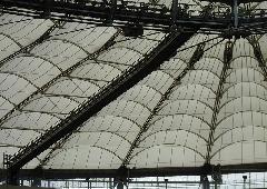 Tytu:jak agiel
Opis:fragment dachu Stadionu Narodowego w Warszawie
Autor:Halina Bobola