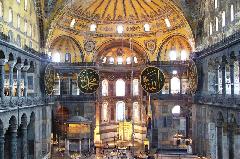 Tytu:Wiara potg inspiracji architektw
Opis:Wntrze meczetu (niegdy bazyliki chrzecijaskiej) Hagia Sophia - Istambu
Autor:Jacek Gil
